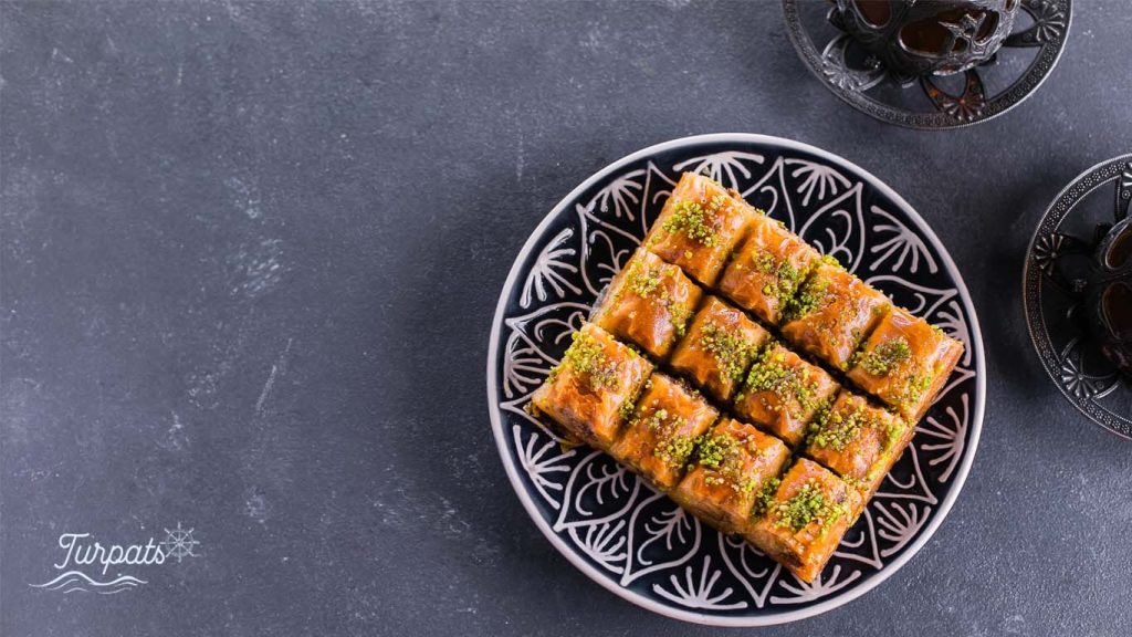 image of a plate of baklava for traditional Turkish cuisine